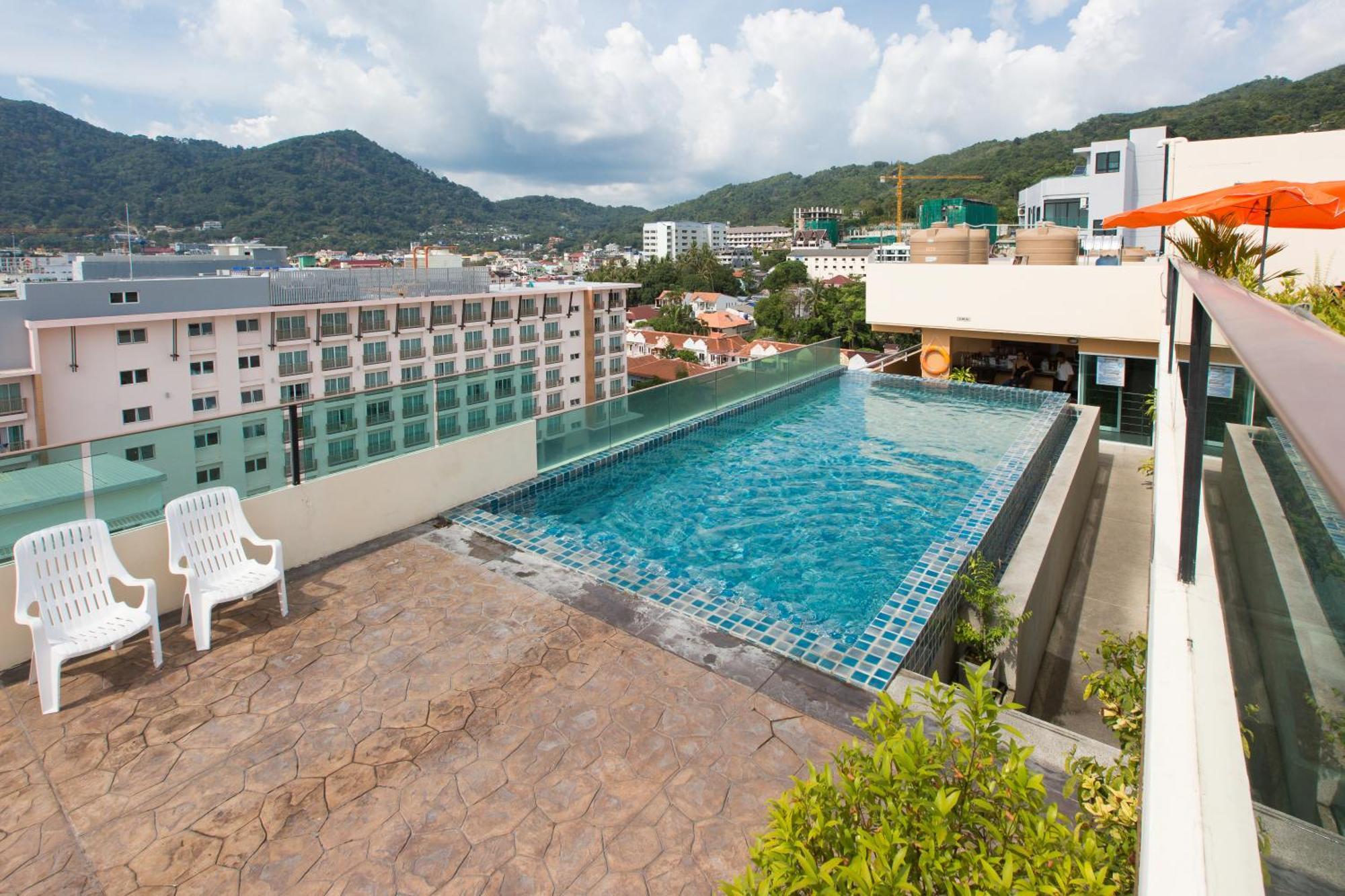 Hemingways Silk Hotel Patong 외부 사진