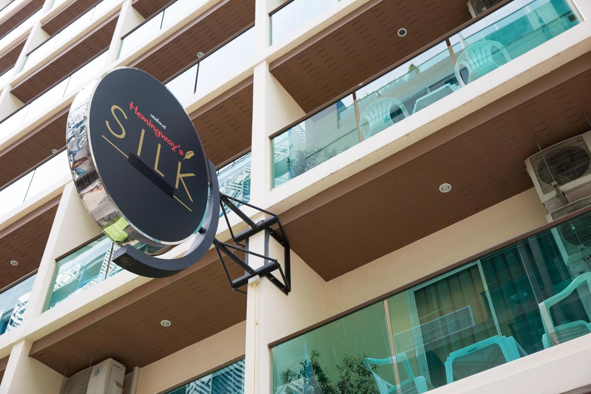 Hemingways Silk Hotel Patong 외부 사진